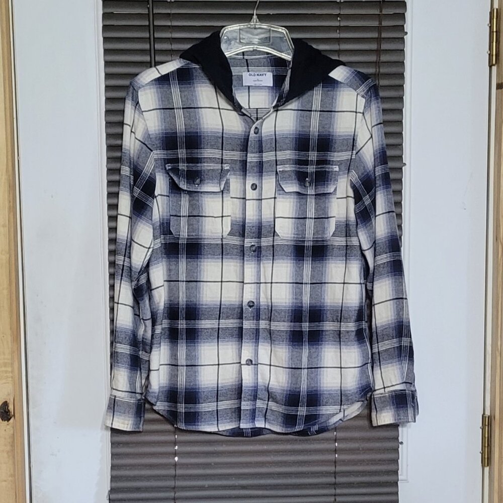 Old Navy mans button front flannel  hoodie   size m